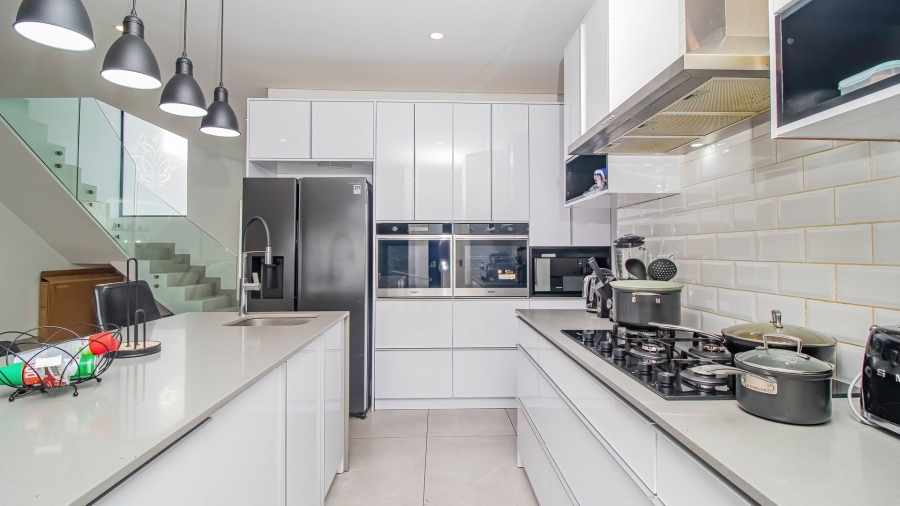 4 Bedroom Property for Sale in Sandown Western Cape
